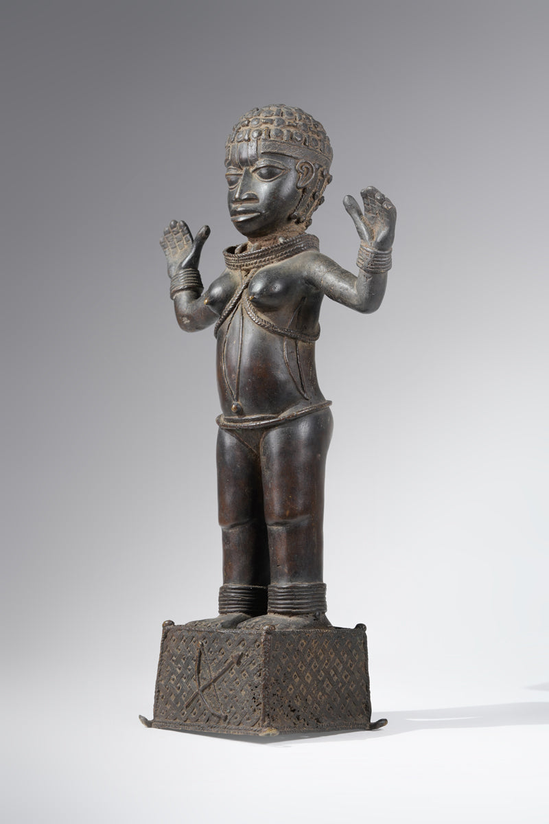 An Okhuo female