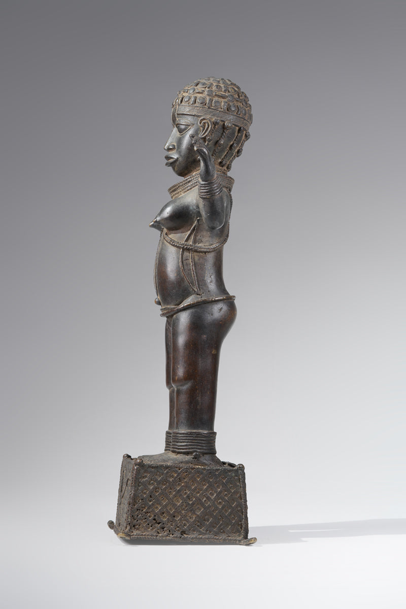 An Okhuo female