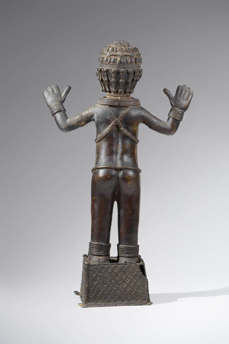 An Okhuo female