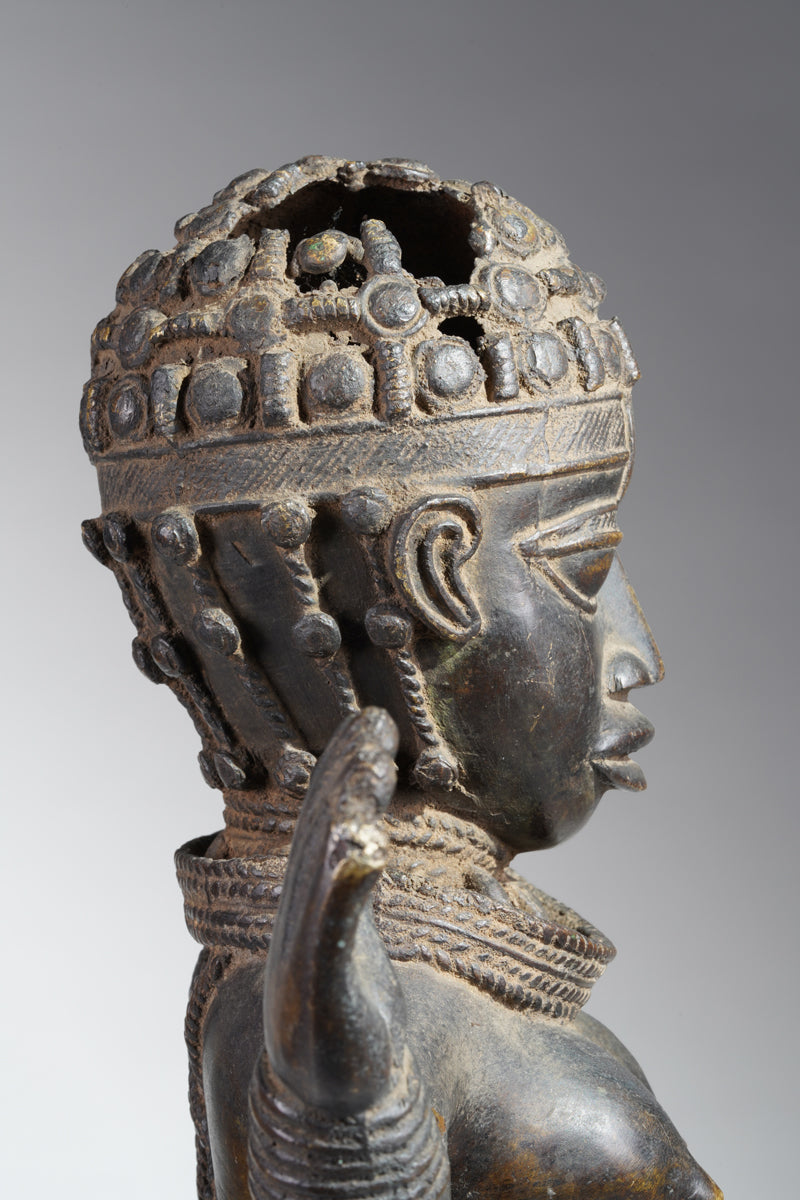 An Okhuo female