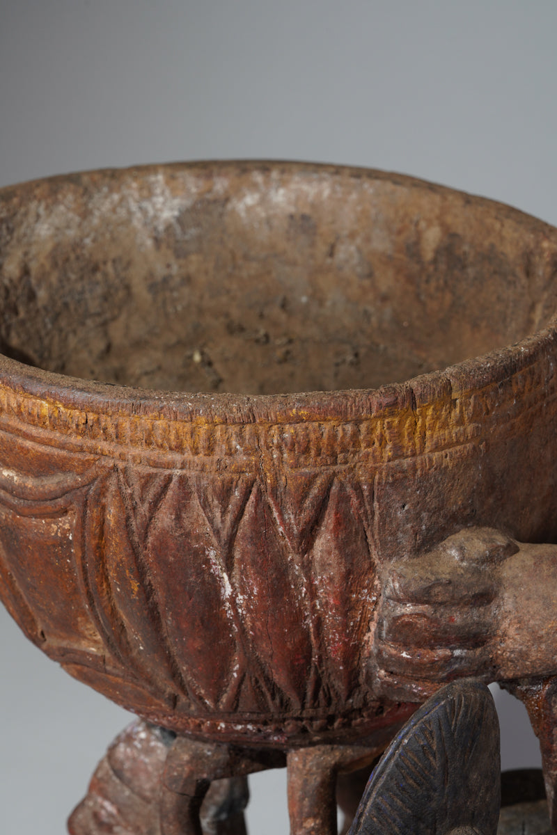A Yoruba bowlkeeper