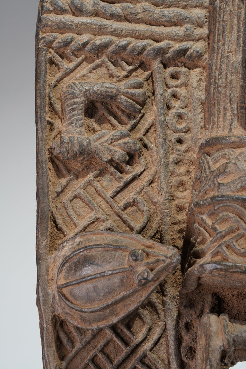 A bronze plate - Ama