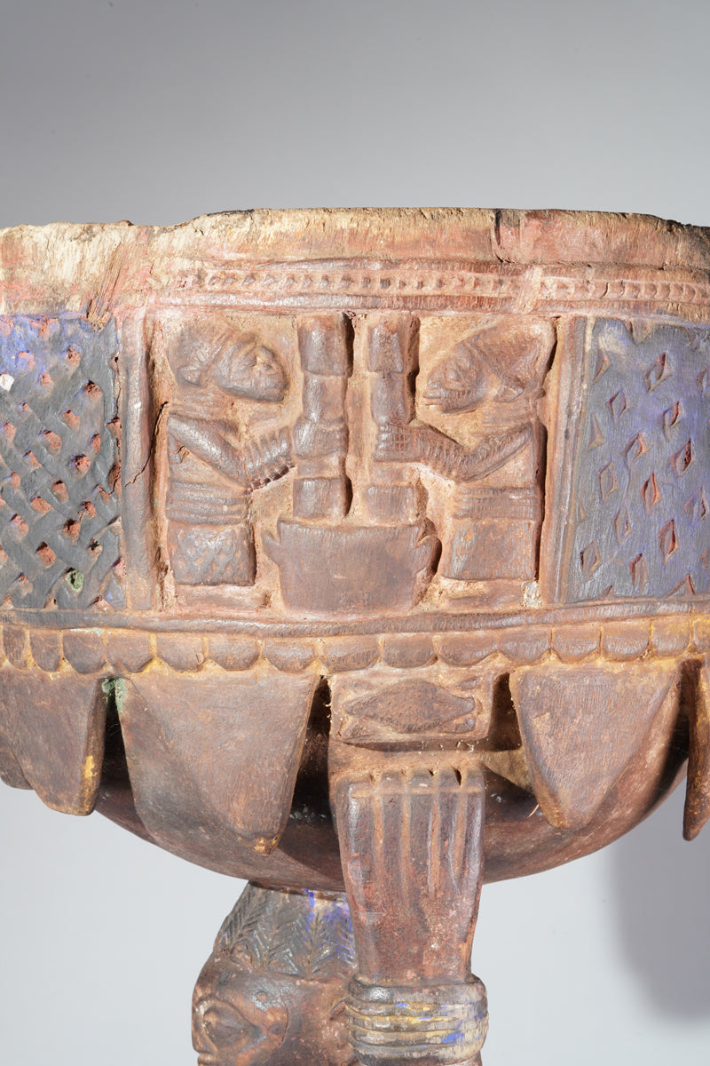 A Yoruba bowlkeeper