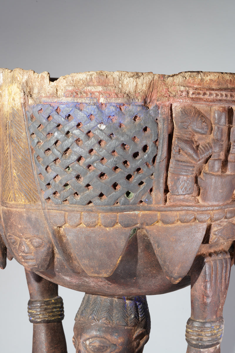 A Yoruba bowlkeeper