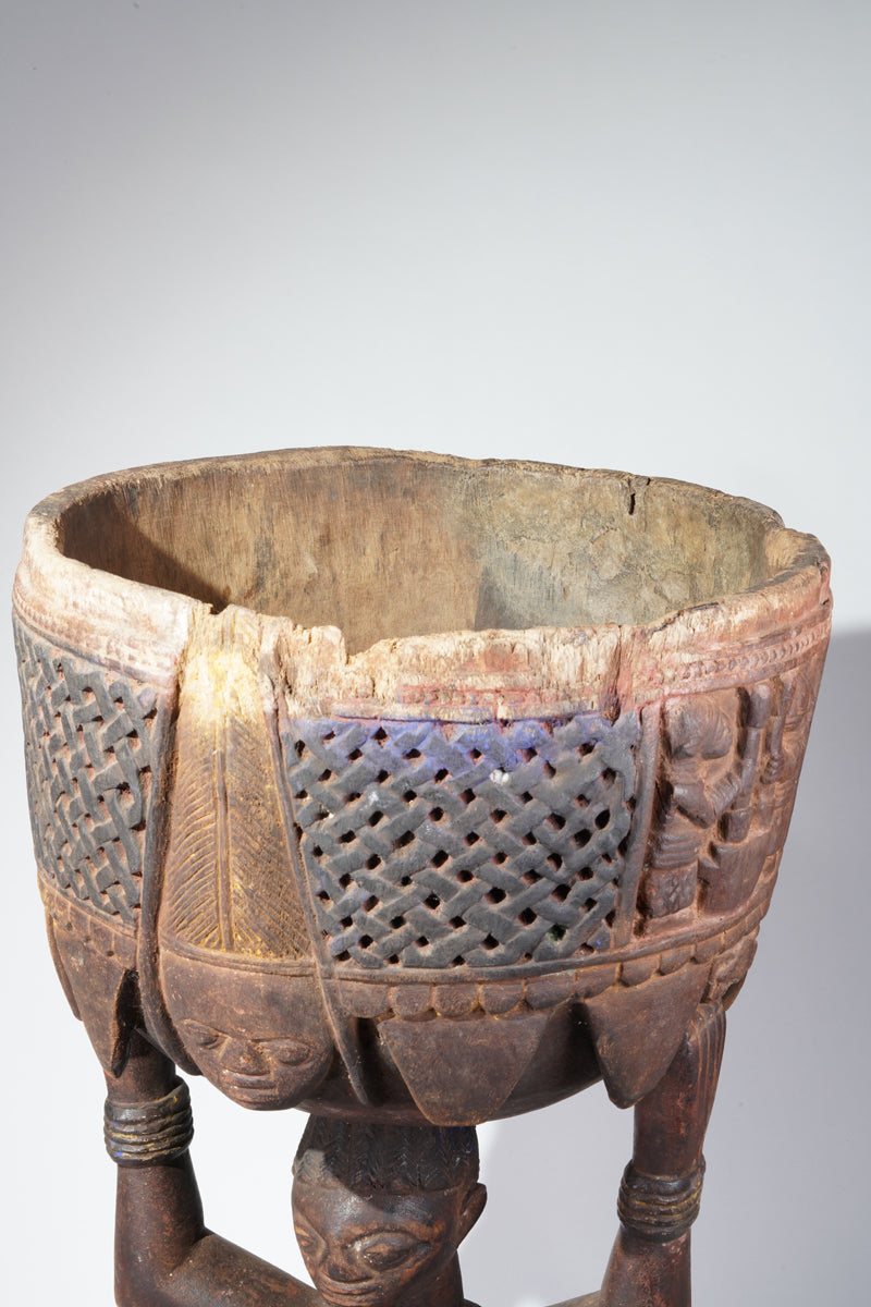 A Yoruba bowlkeeper