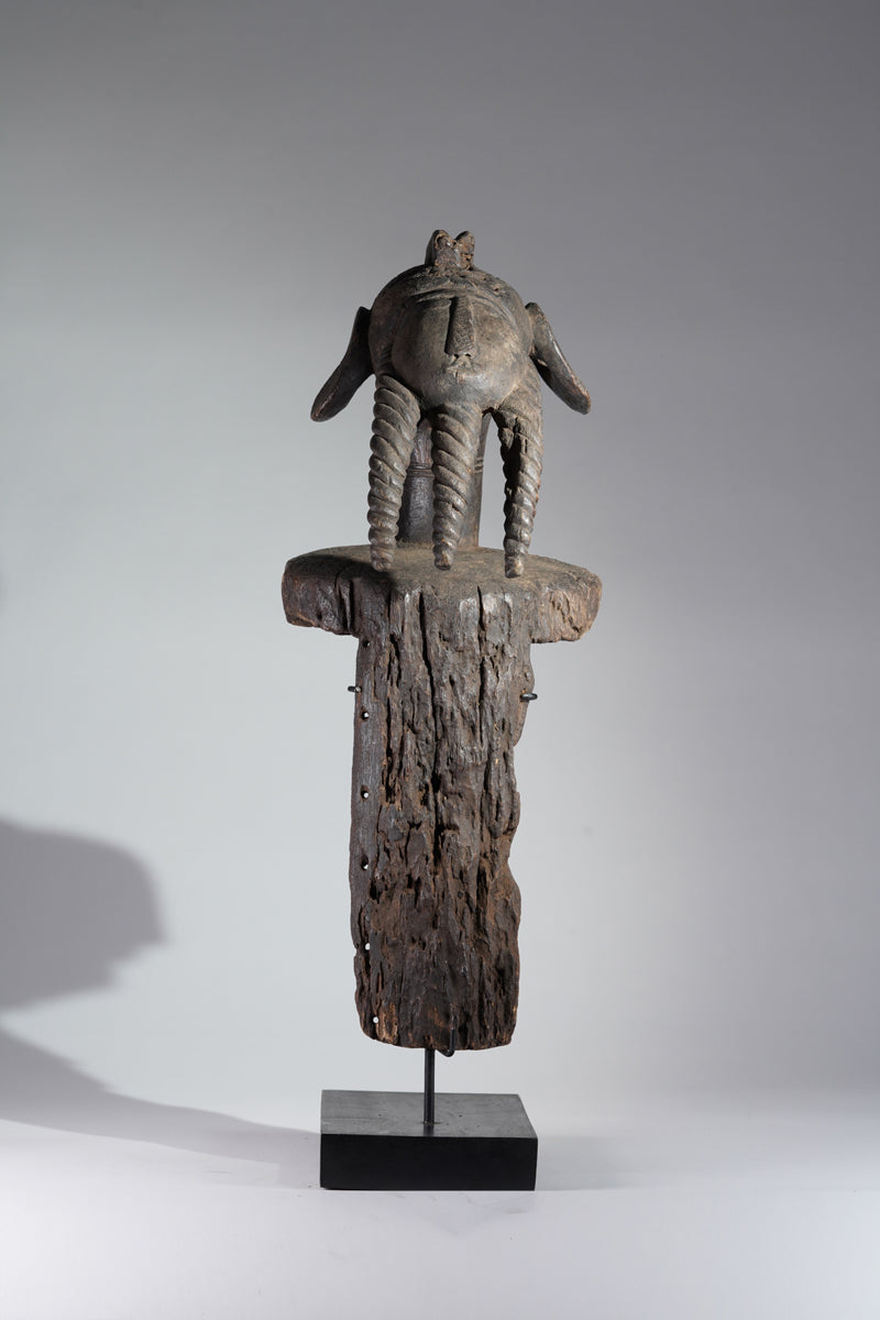 A fragmentary Jukun shoulder mask