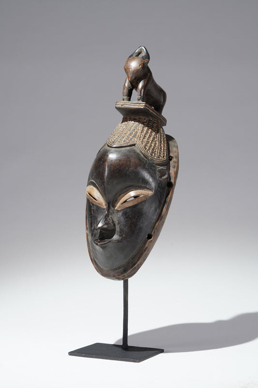 A Guro mask