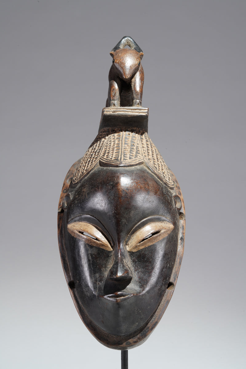A Guro mask