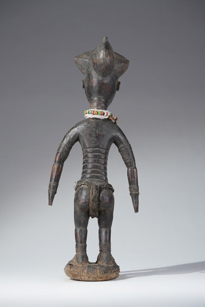 An Attié statue couple