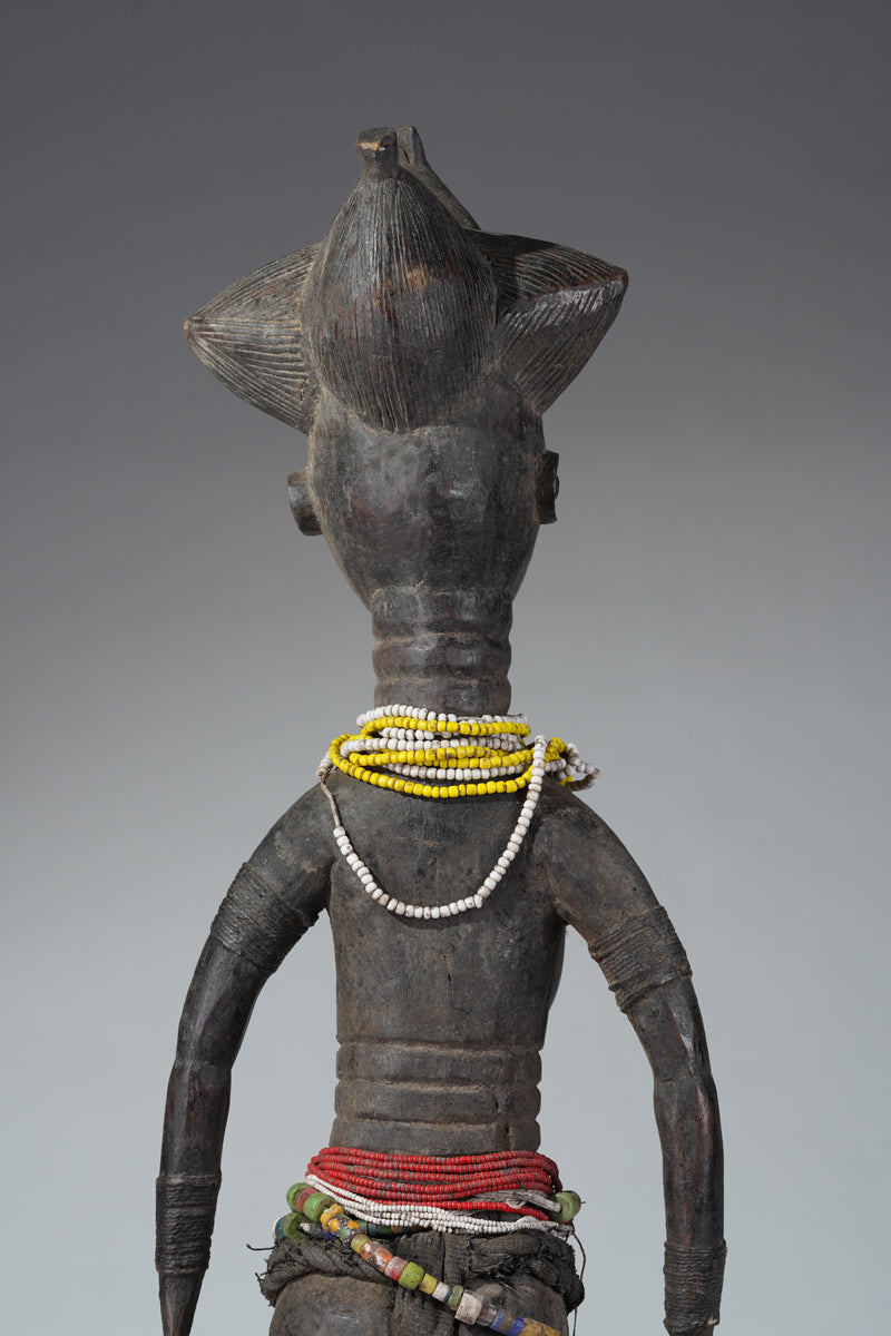 An Attié statue couple