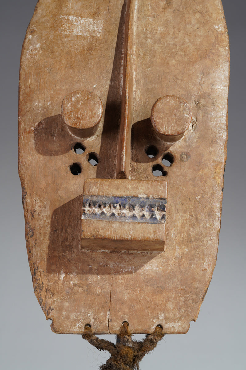An elegant Grebo mask