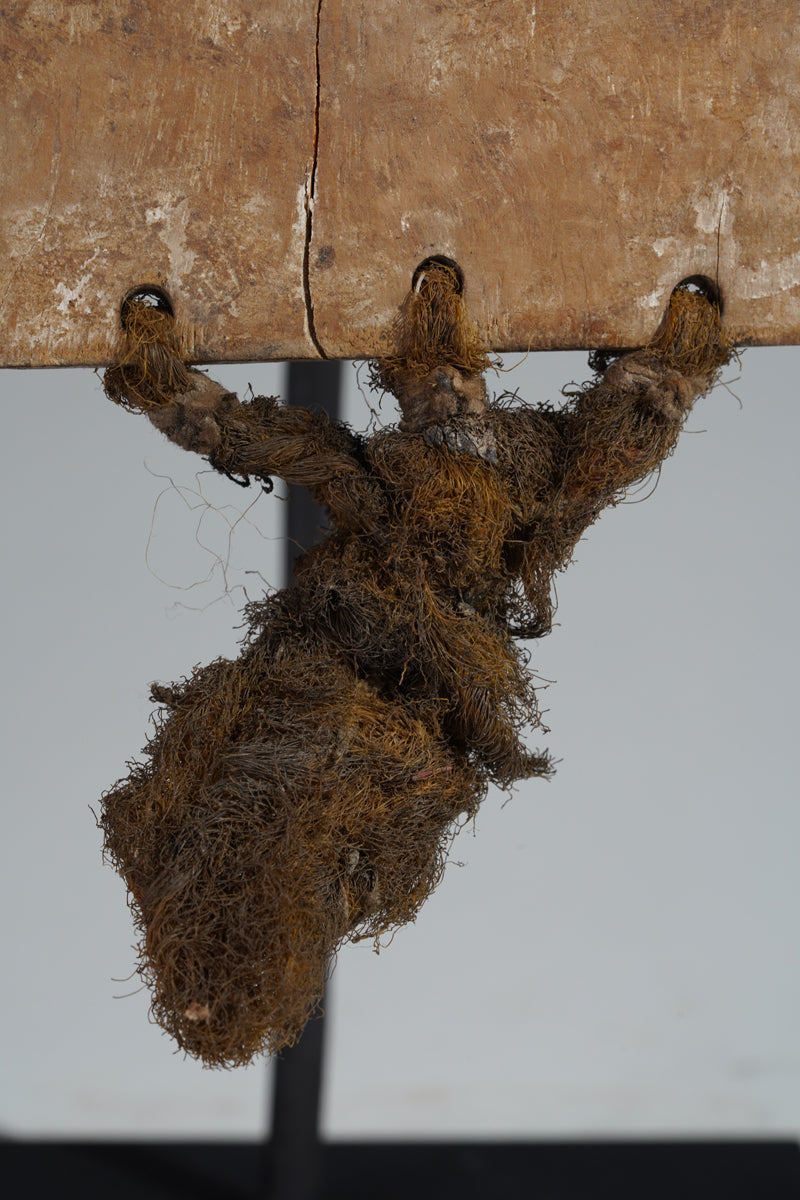 An elegant Grebo mask