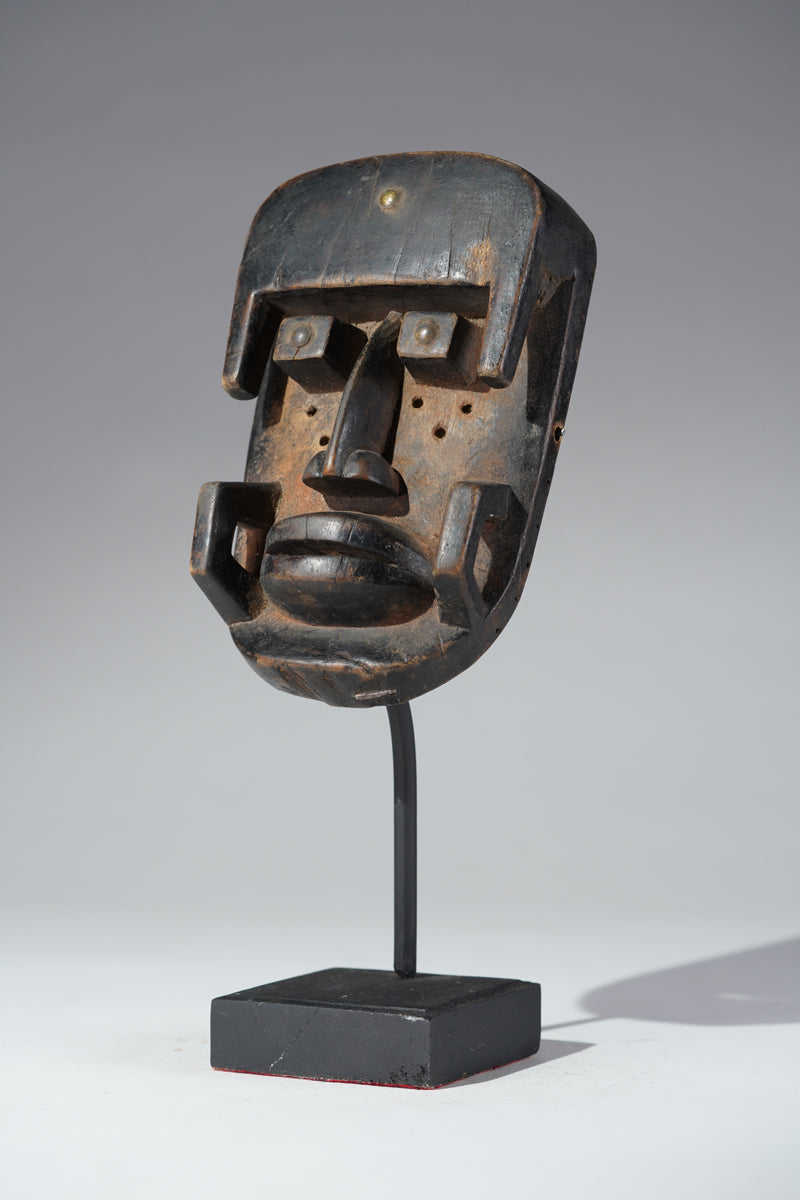 A Grebo mask