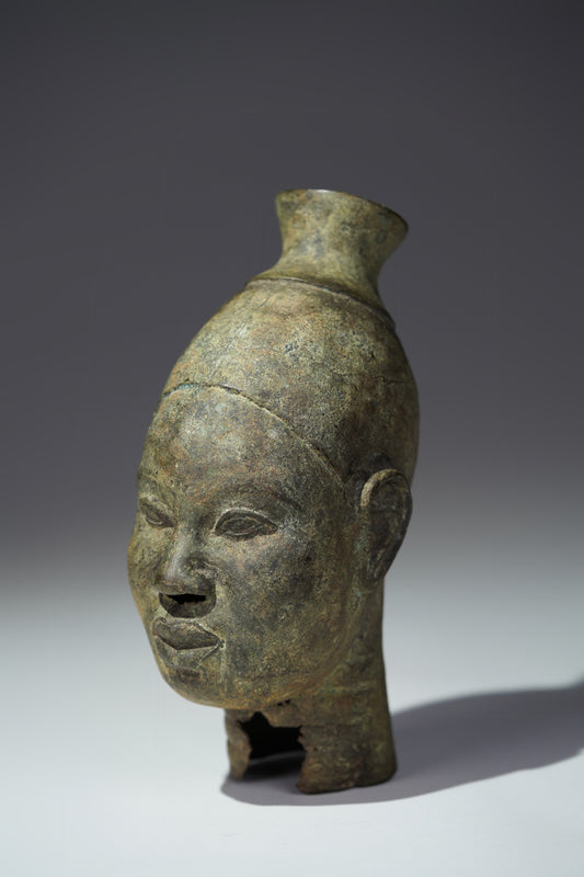 This finely cast bronze head