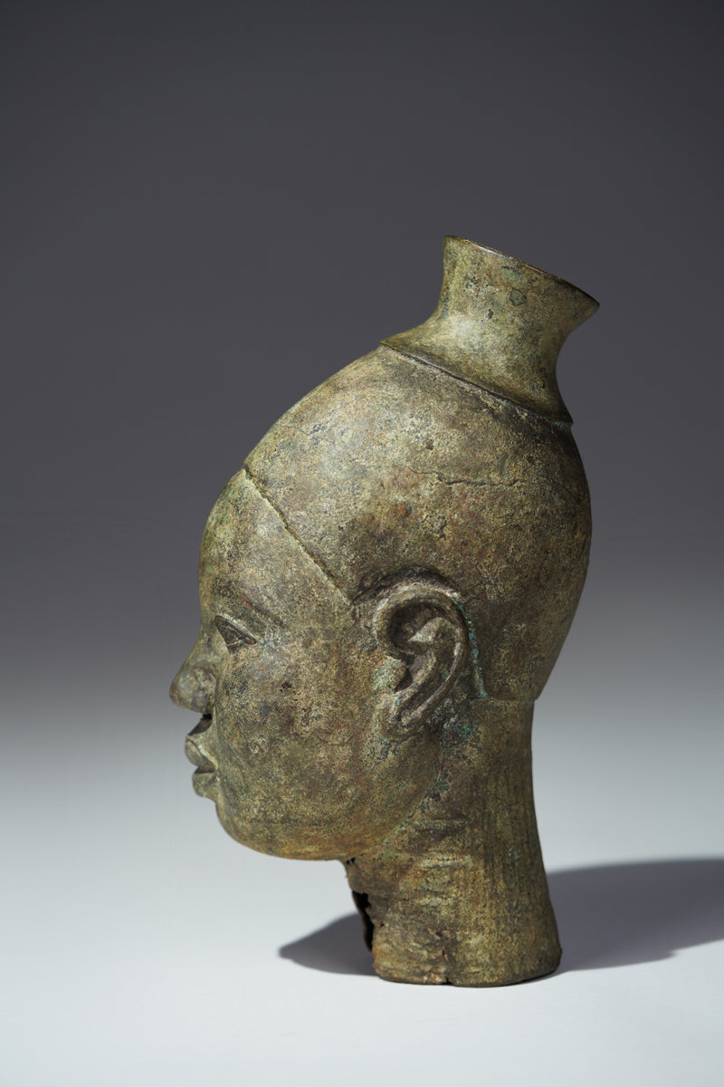 This finely cast bronze head