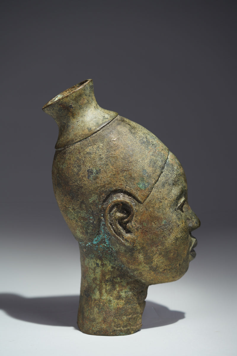 This finely cast bronze head