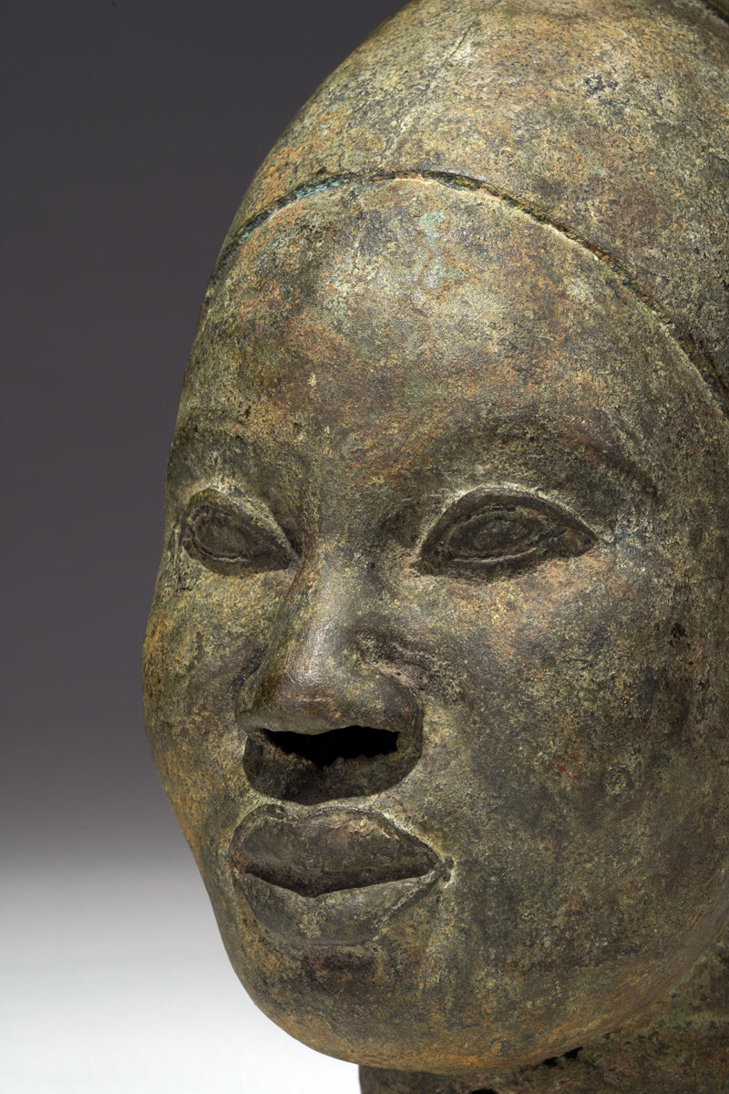 This finely cast bronze head