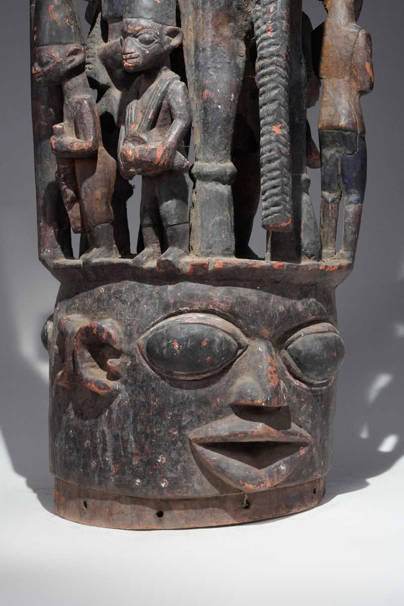 A double-faced Epa mask