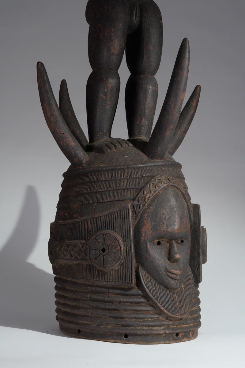 This exceptional helmet mask