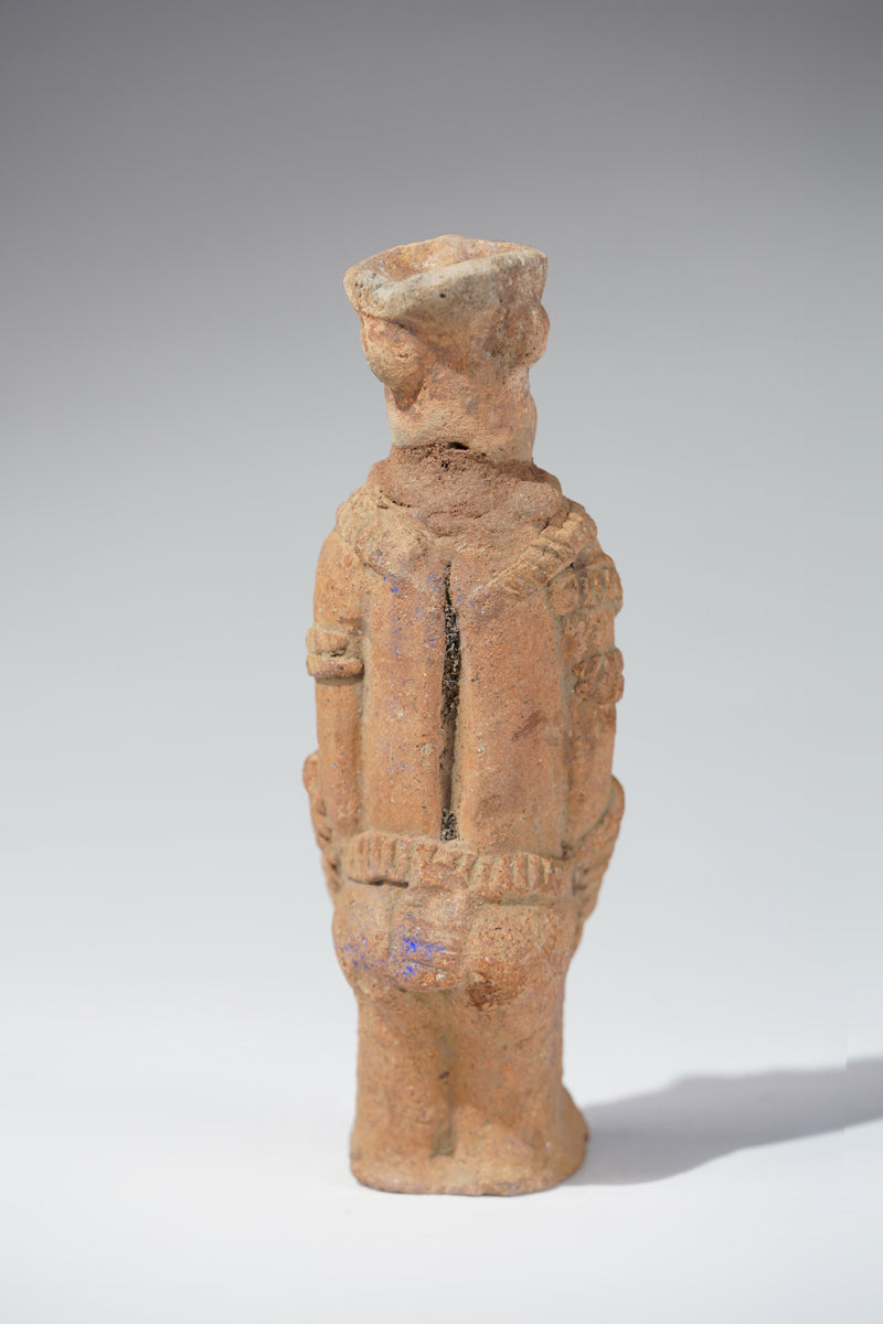 A Komaland Terrakotta-Skulptur