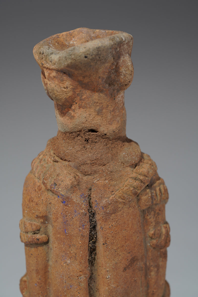 A Komaland Terrakotta-Skulptur