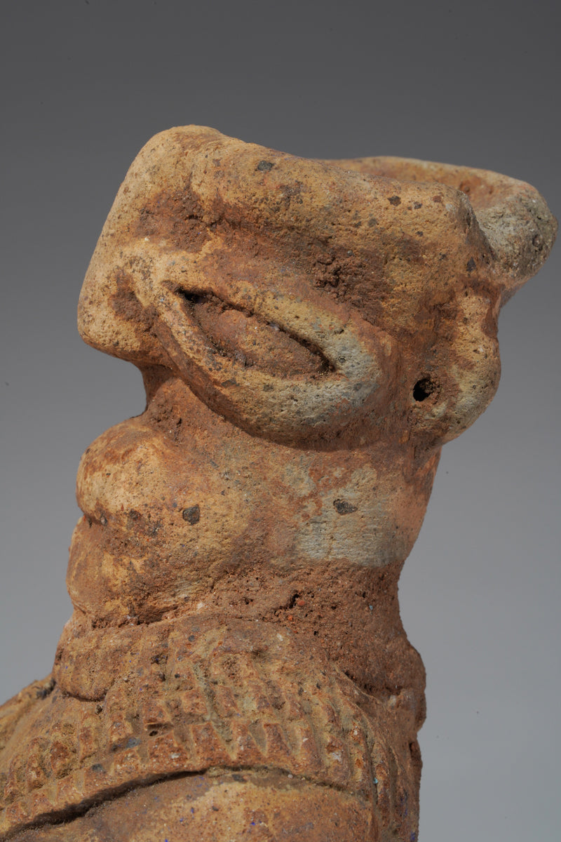 A Komaland Terrakotta-Skulptur