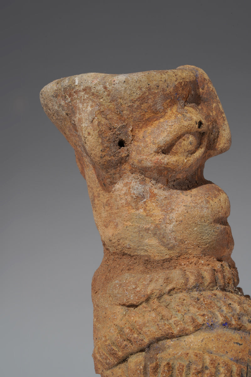 A Komaland Terrakotta-Skulptur