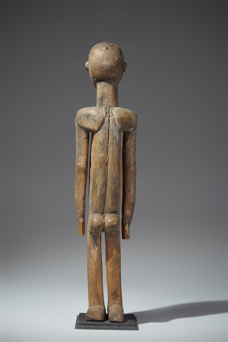 A male sculpture attributed to Bimtiote Dah