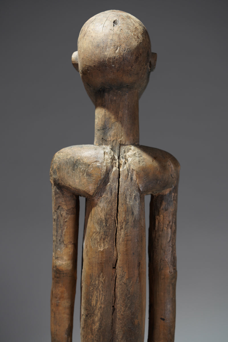 A male sculpture attributed to Bimtiote Dah
