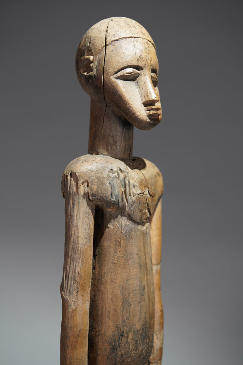 A male sculpture attributed to Bimtiote Dah