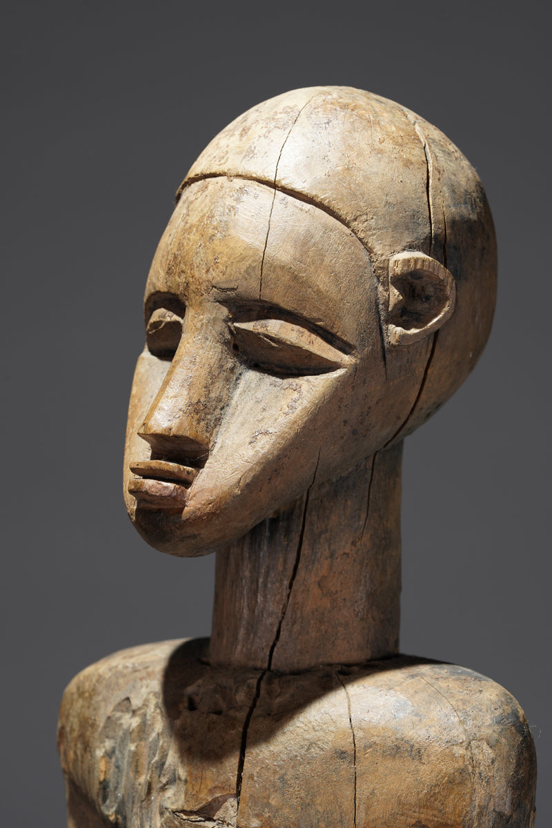 A male sculpture attributed to Bimtiote Dah