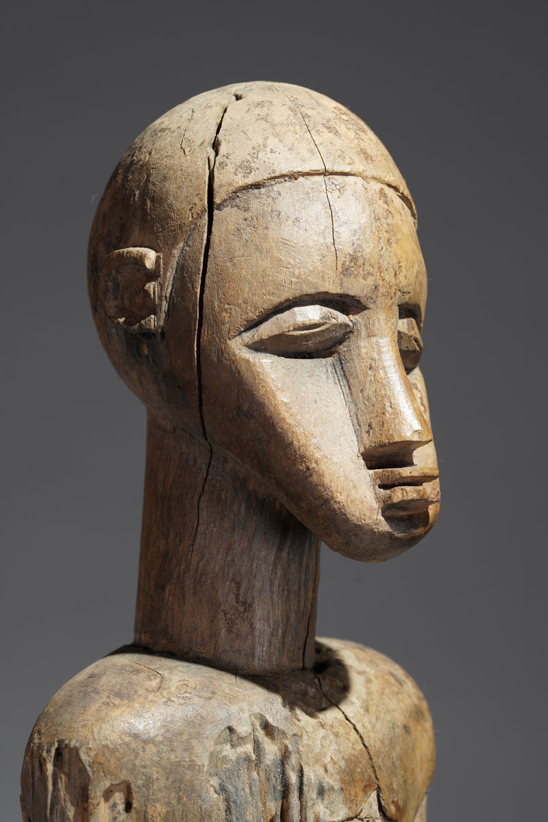 A male sculpture attributed to Bimtiote Dah