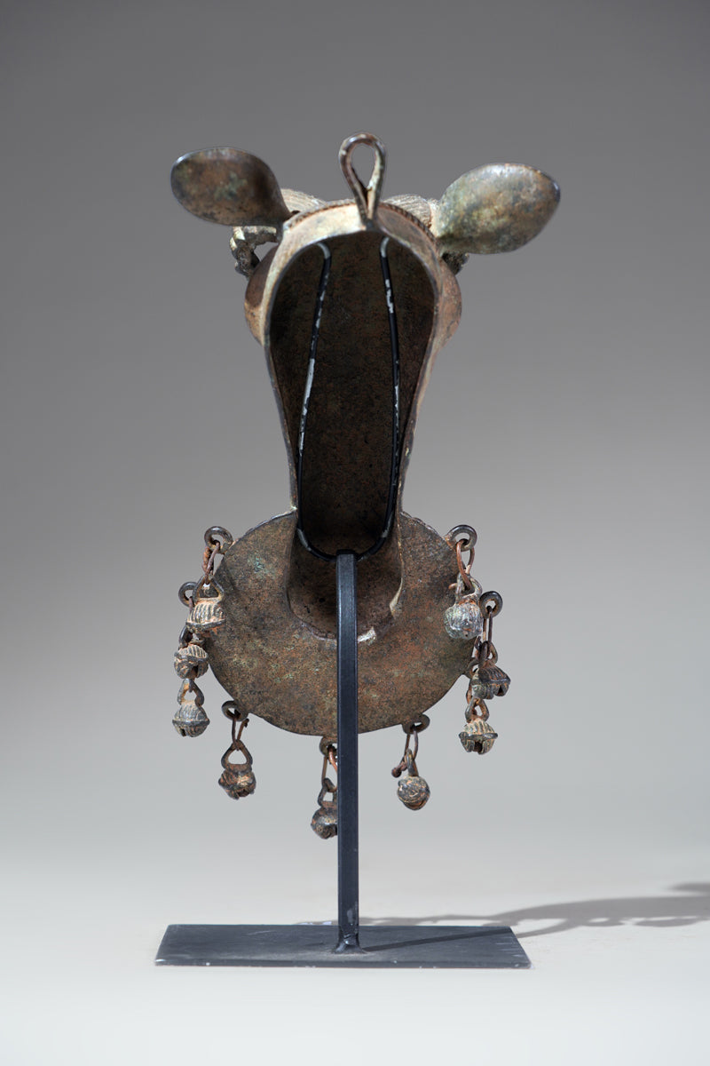 The present s bronze ram head