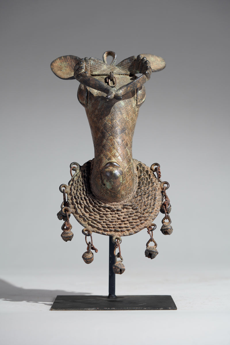 The present s bronze ram head