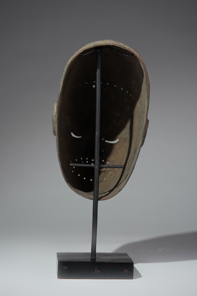 A funeral mask