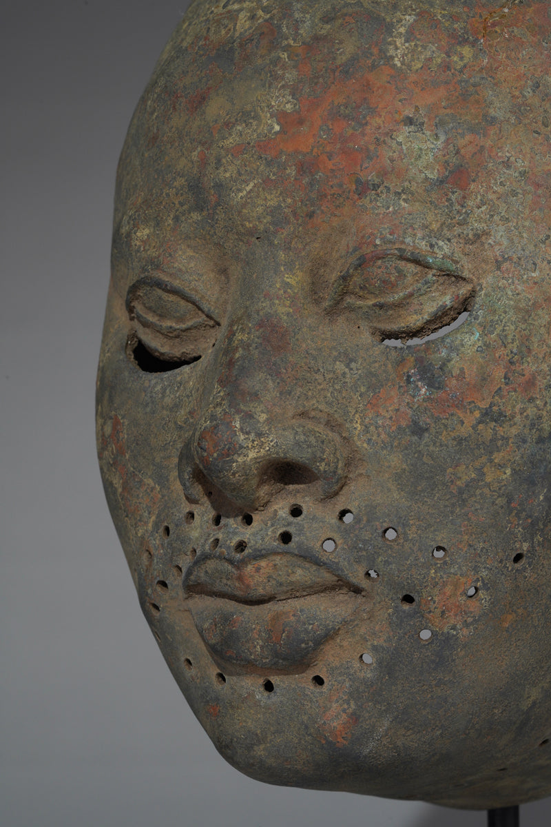 A funeral mask