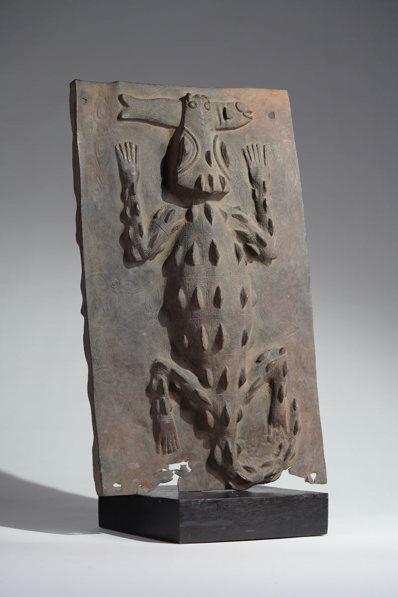This fragmentary Benin Bronze plate