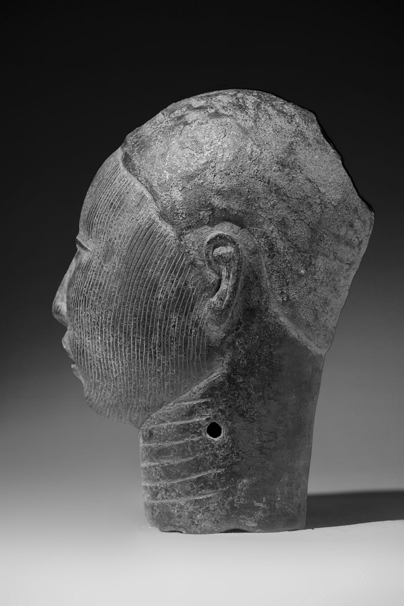 The corpus of cast copper-alloy heads conventionally