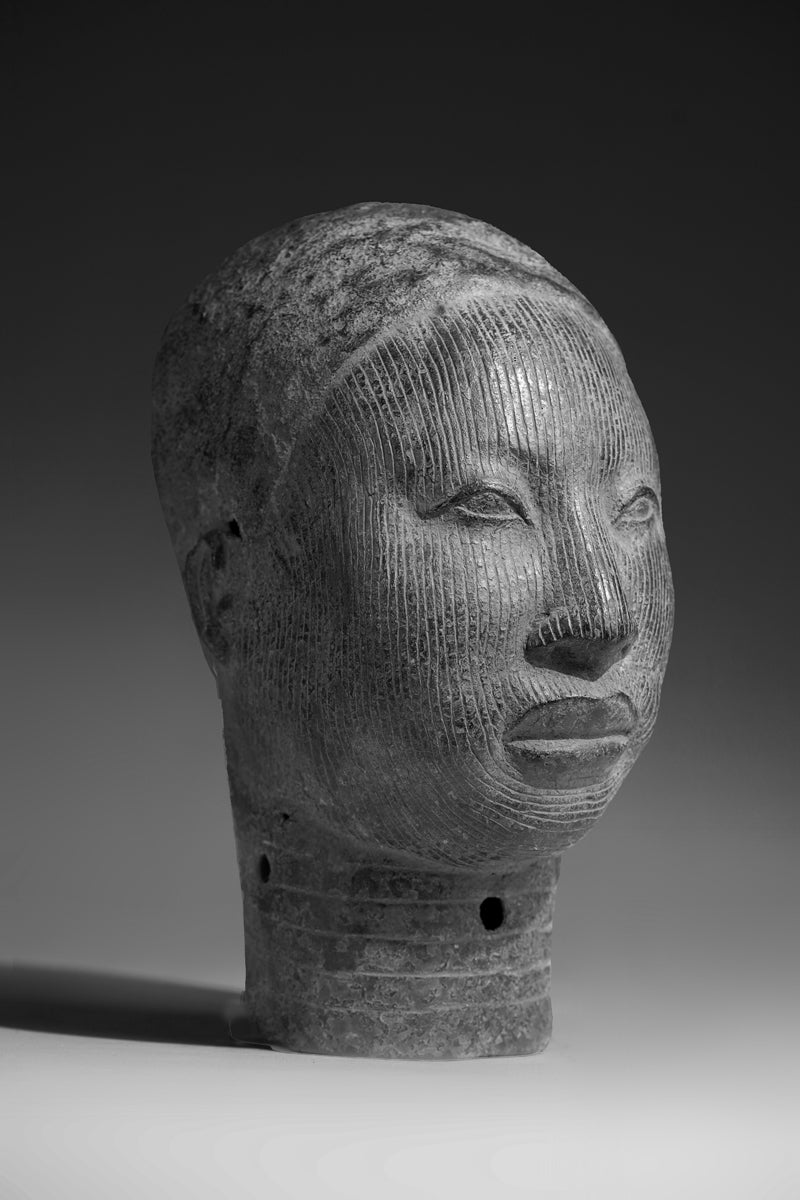 The corpus of cast copper-alloy heads conventionally