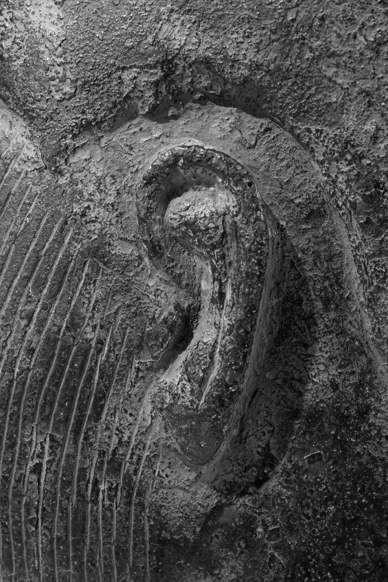 The corpus of cast copper-alloy heads conventionally
