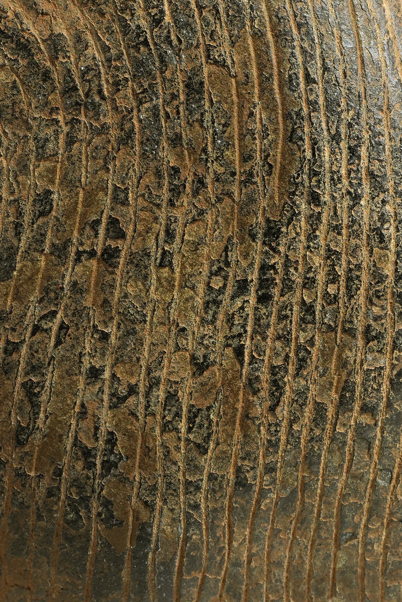 The corpus of cast copper-alloy heads conventionally