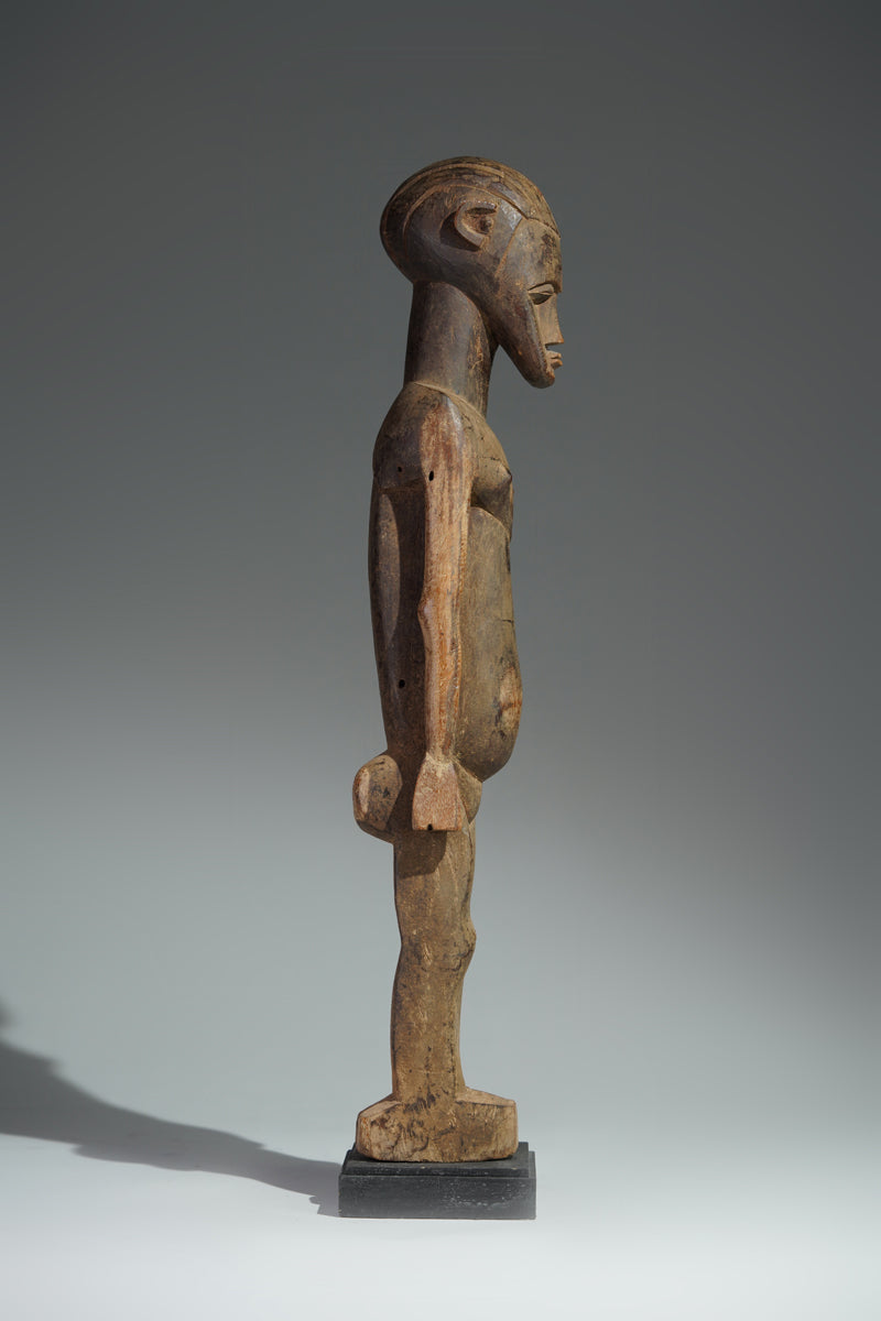 A male sculpture attributed to Bimtiote Dah