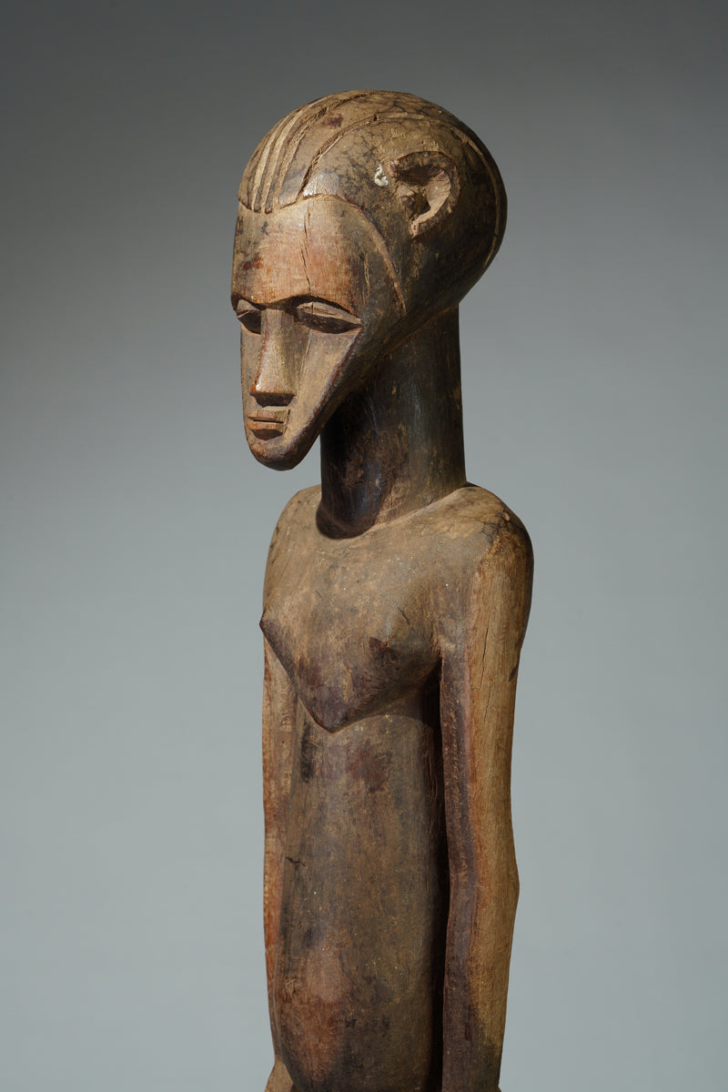 A male sculpture attributed to Bimtiote Dah