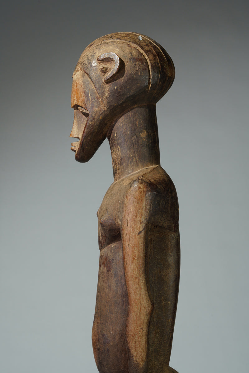 A male sculpture attributed to Bimtiote Dah