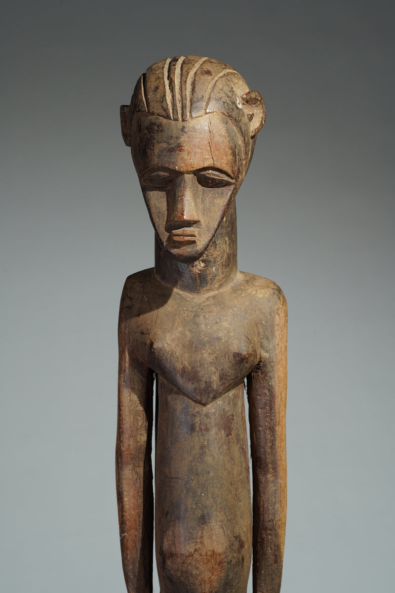 A male sculpture attributed to Bimtiote Dah