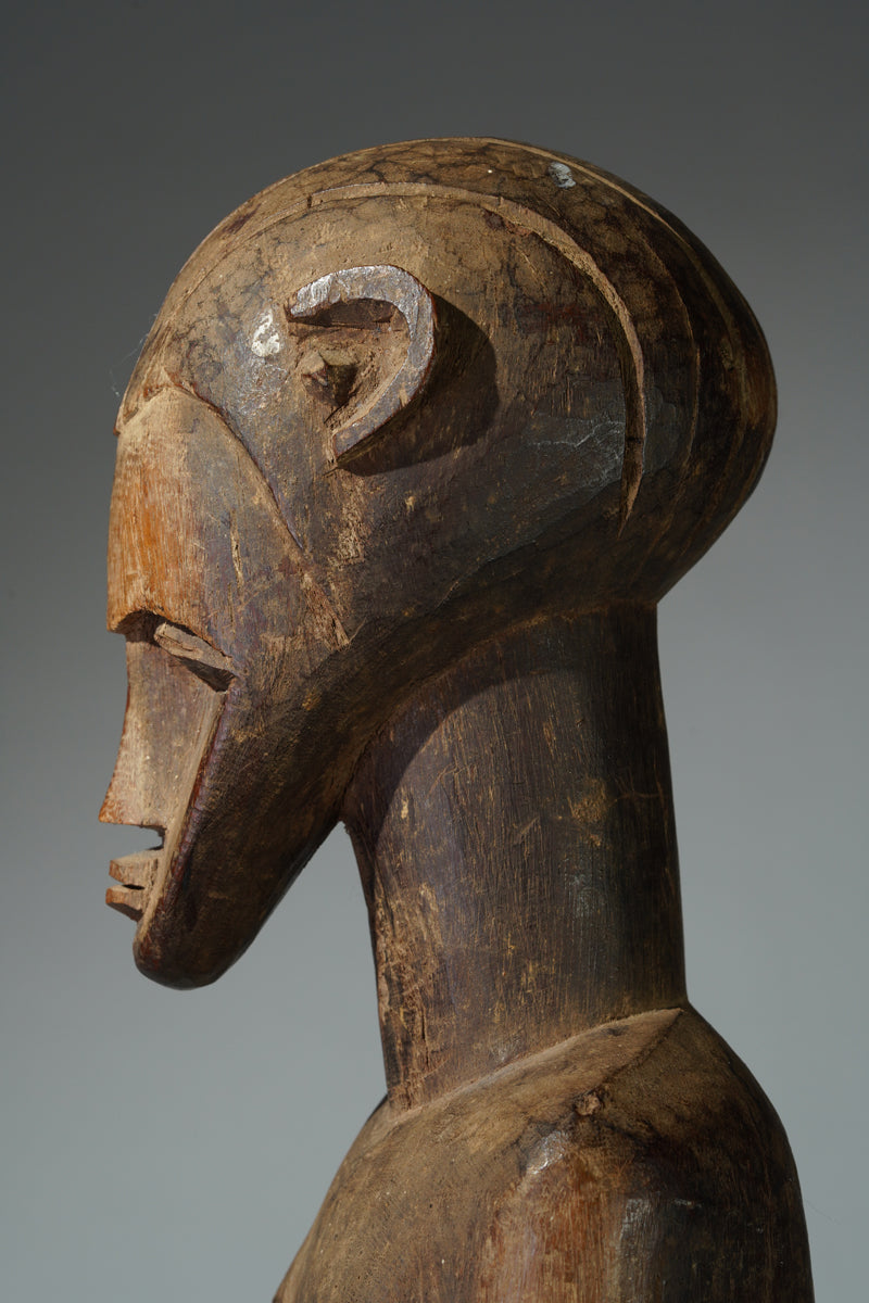 A male sculpture attributed to Bimtiote Dah