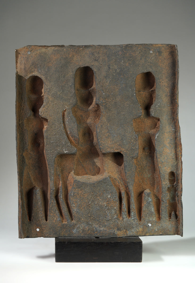 This Benin plaque depicts