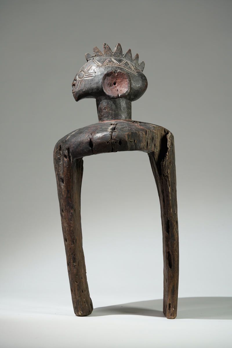 A Mumuye shoulder mask