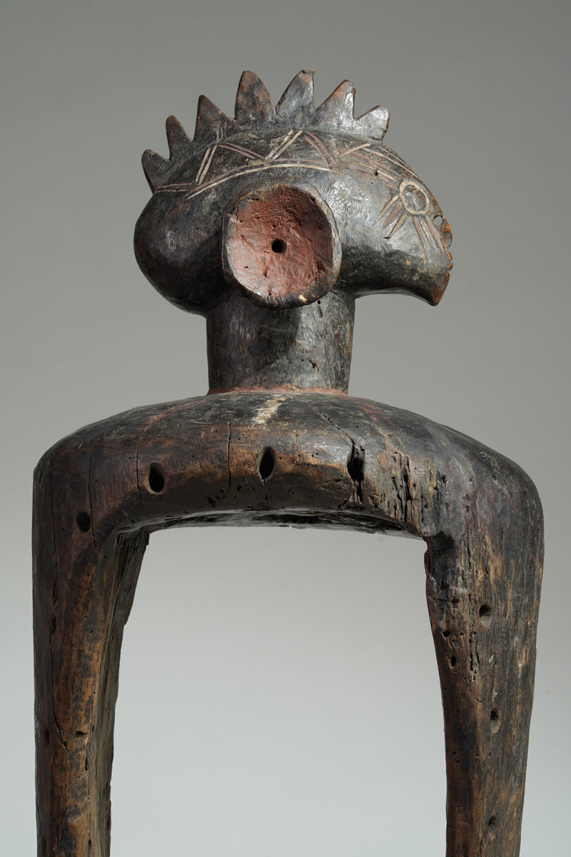 A Mumuye shoulder mask