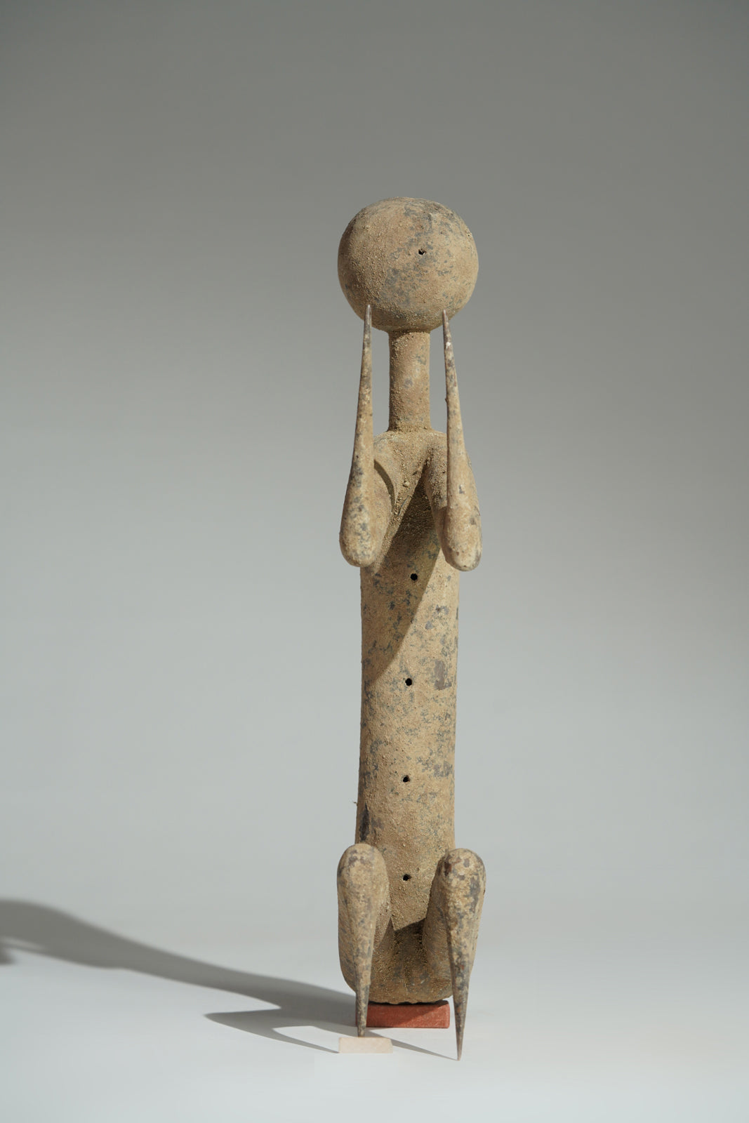 This remarkable pair of Prampram figures